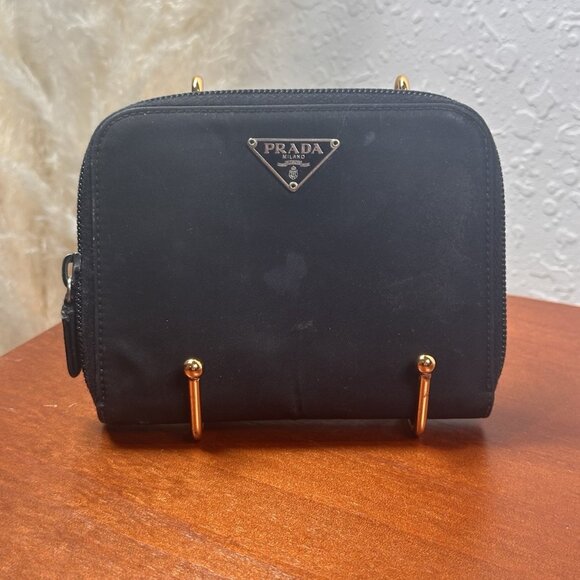 Authentic Prada Black Quilted Card Wallet - Picture 1 of 6